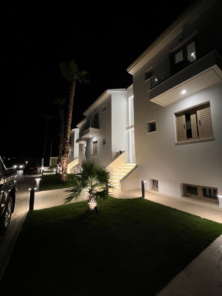 LATSIS SUITES